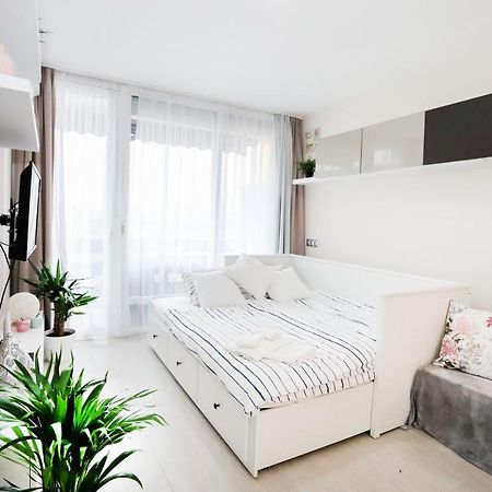 Silver Lodge Ezuestpart Apartman Siófok Esterno foto
