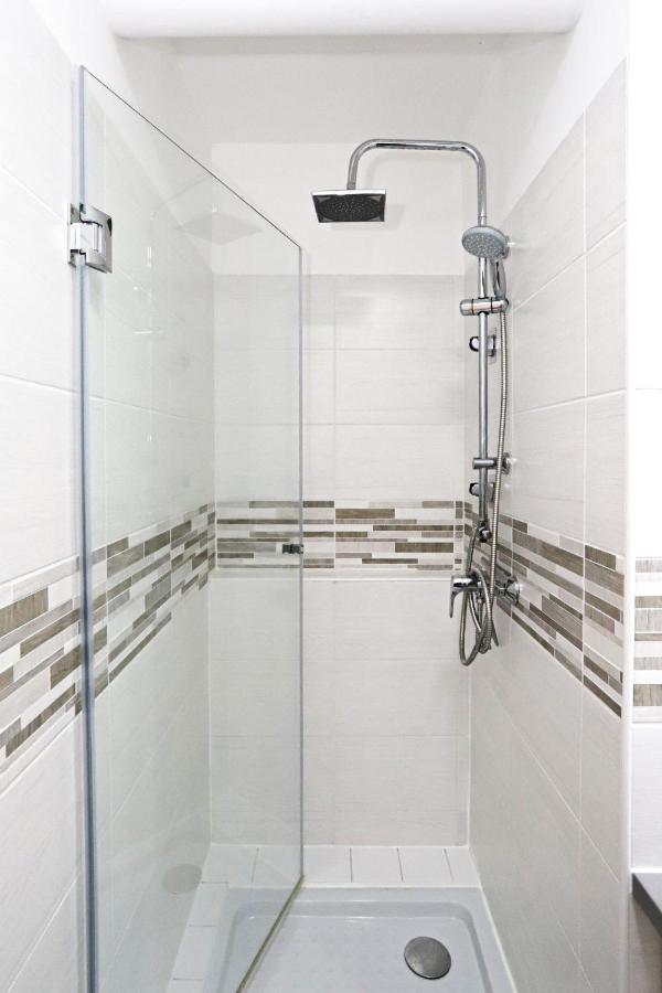 Silver Lodge Ezuestpart Apartman Siófok Esterno foto